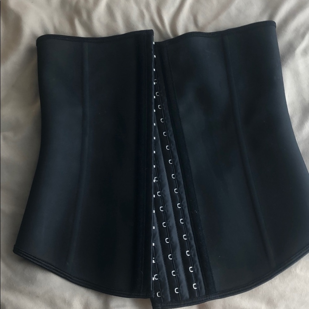 Corset or tummy tucker